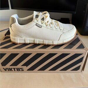 COPY - Men’s Viktos Overbeach Low shoe. New, still in box. Size 11